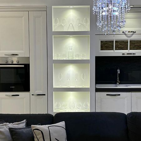Tam Serviced 2Bdr Apartment City Center No6 地拉那 外观 照片