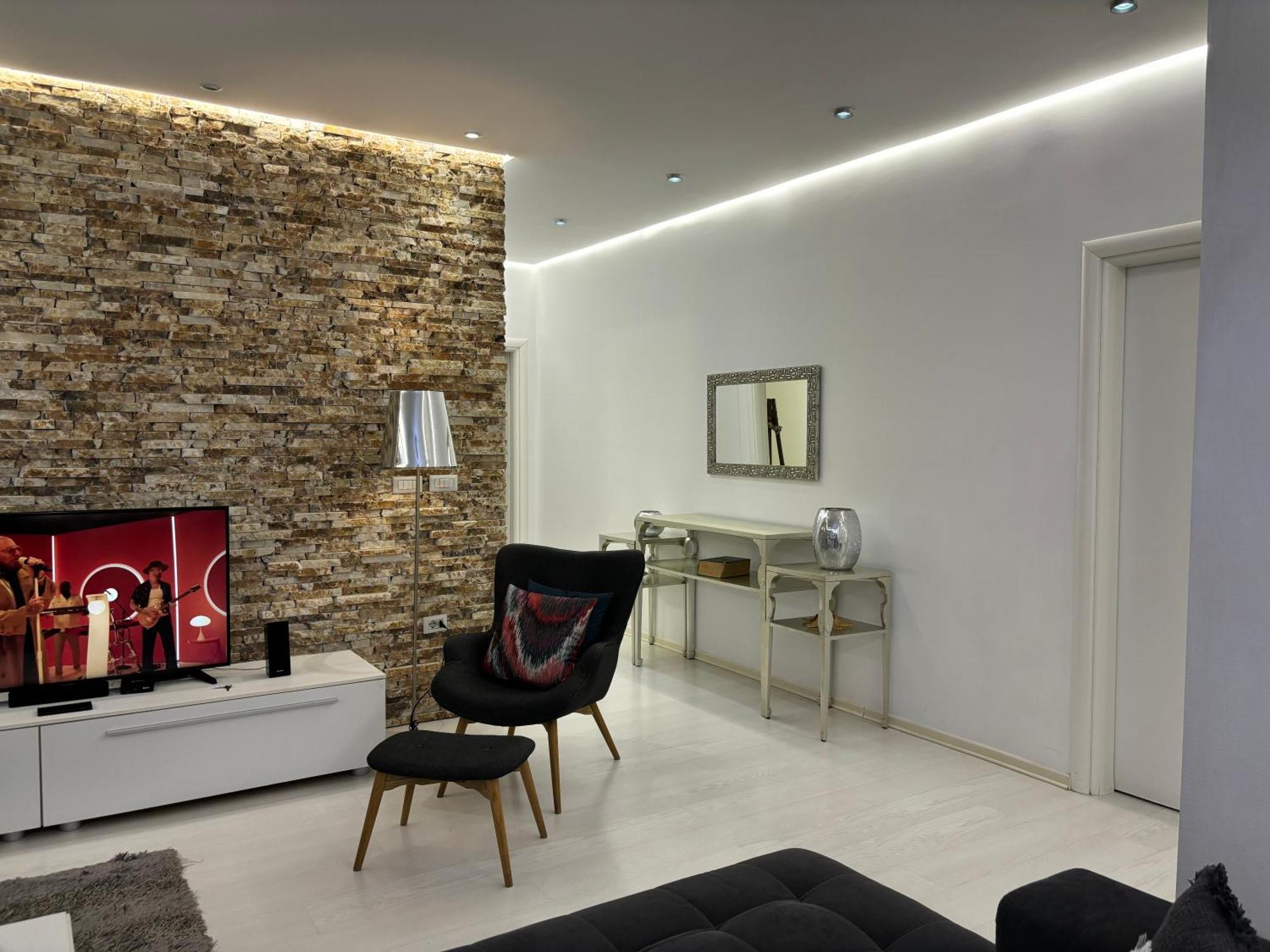 Tam Serviced 2Bdr Apartment City Center No6 地拉那 外观 照片