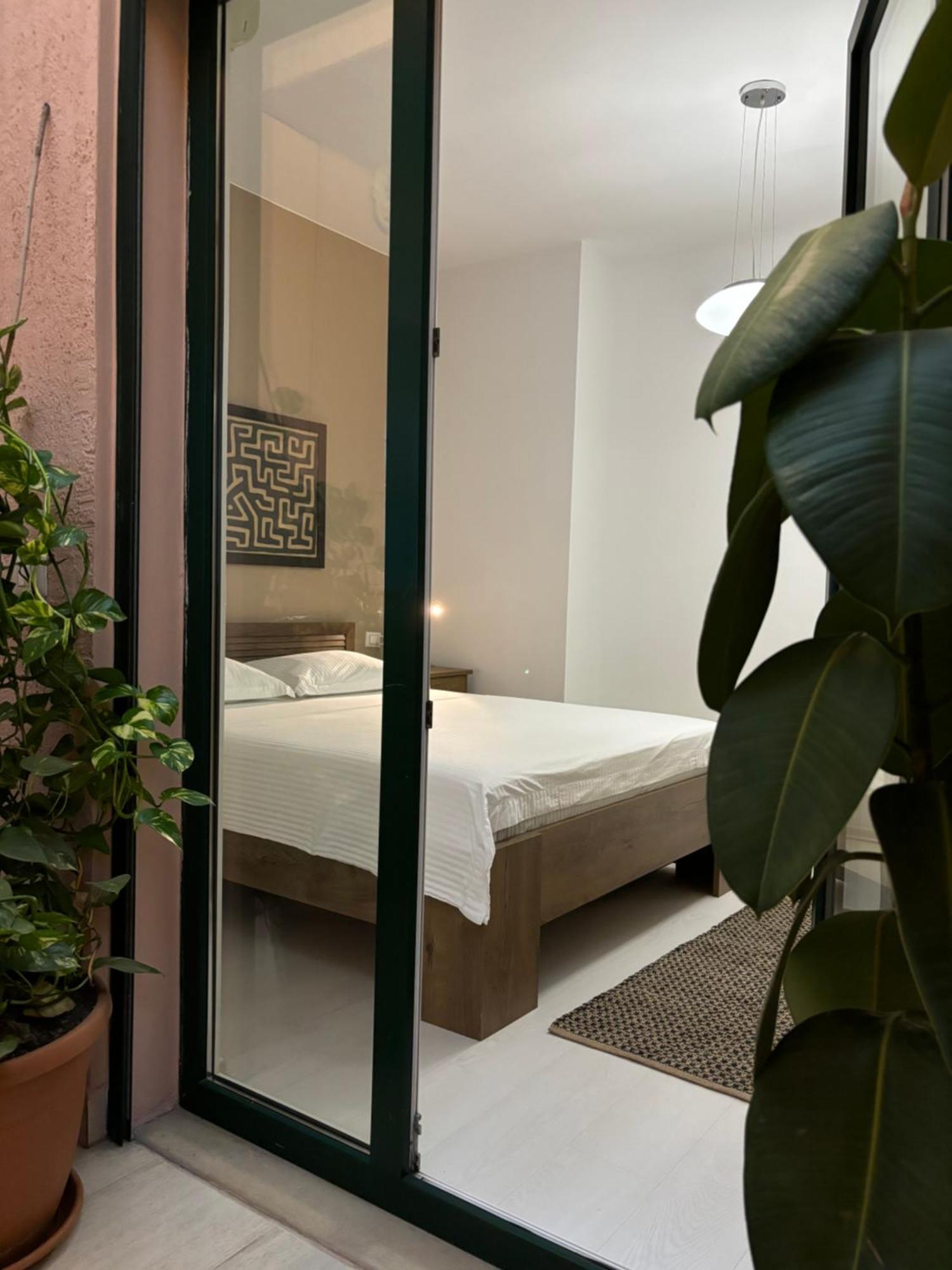 Tam Serviced 2Bdr Apartment City Center No6 地拉那 外观 照片