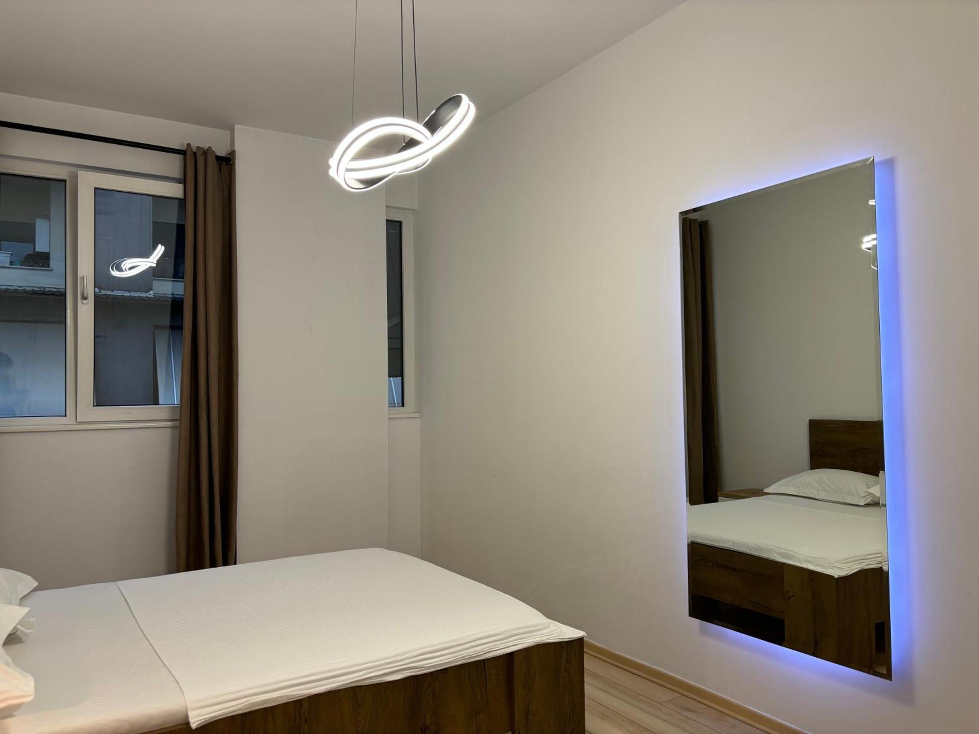 Tam Serviced 2Bdr Apartment City Center No6 地拉那 外观 照片