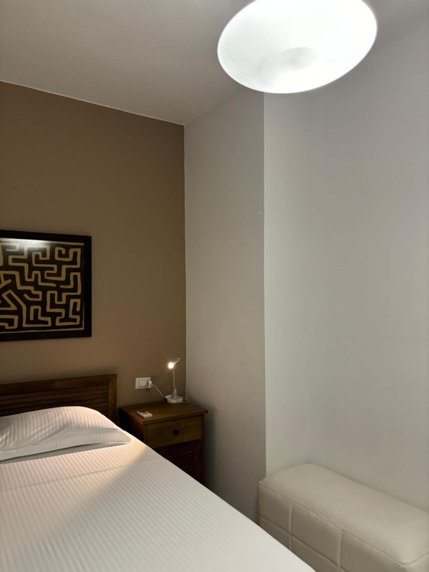 Tam Serviced 2Bdr Apartment City Center No6 地拉那 外观 照片
