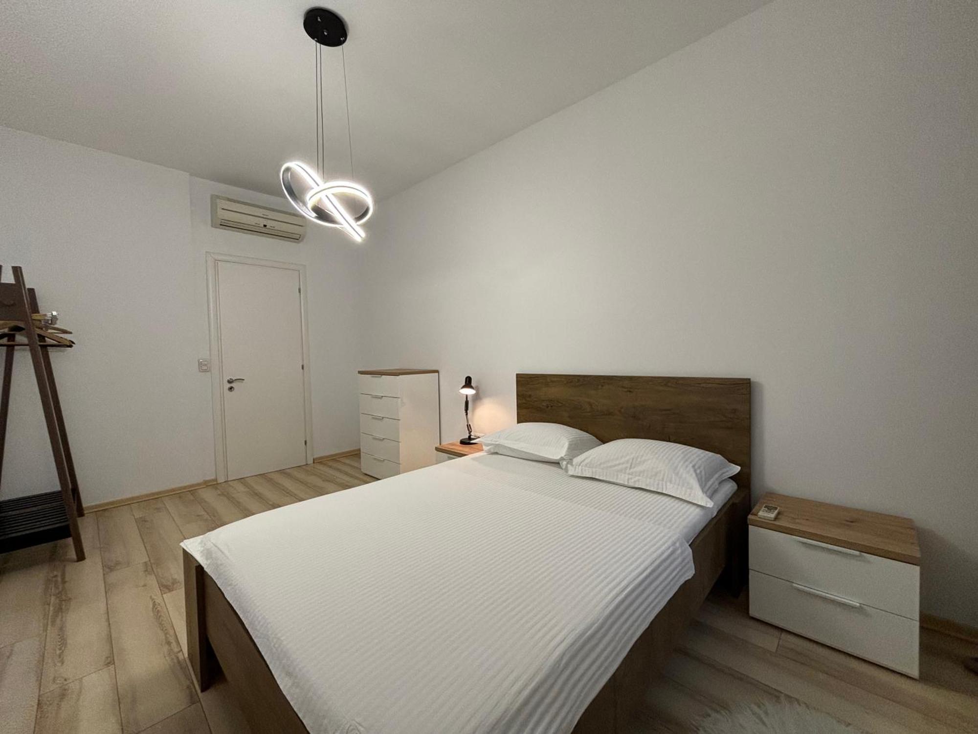 Tam Serviced 2Bdr Apartment City Center No6 地拉那 外观 照片