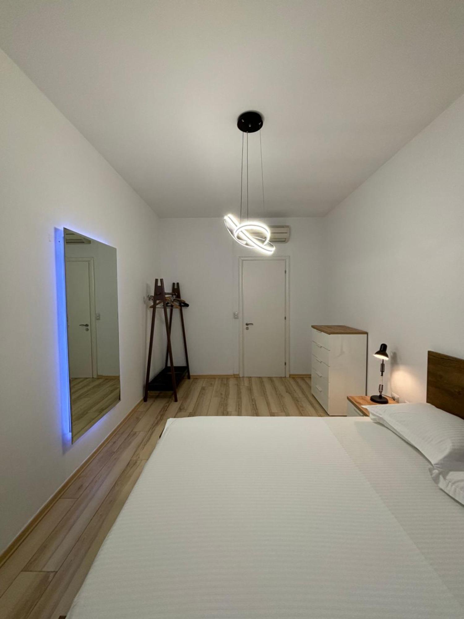 Tam Serviced 2Bdr Apartment City Center No6 地拉那 外观 照片
