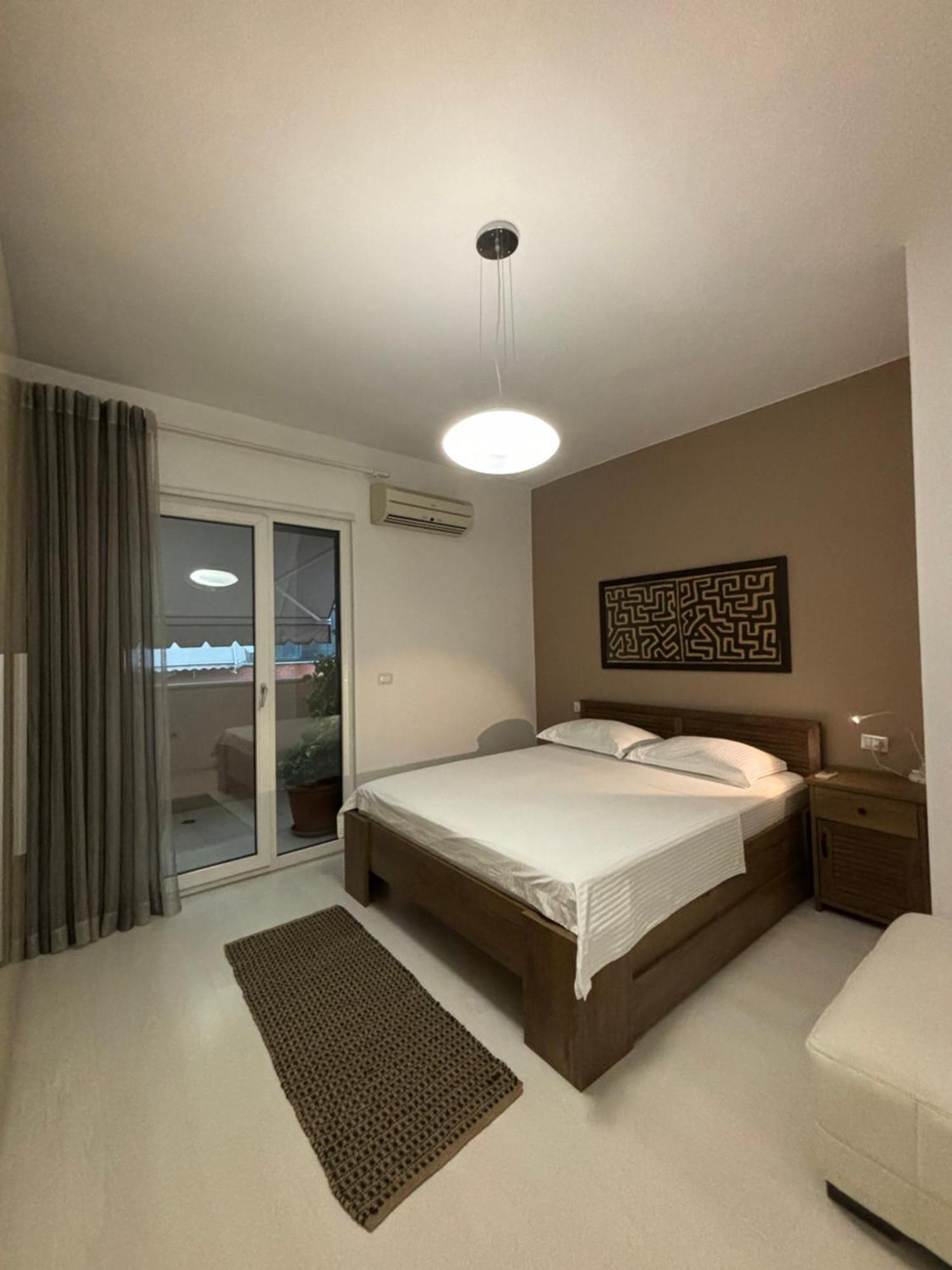 Tam Serviced 2Bdr Apartment City Center No6 地拉那 外观 照片